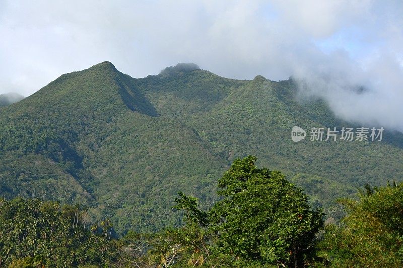 Hibok - Hibok 火山，甘米银岛 - 菲律宾